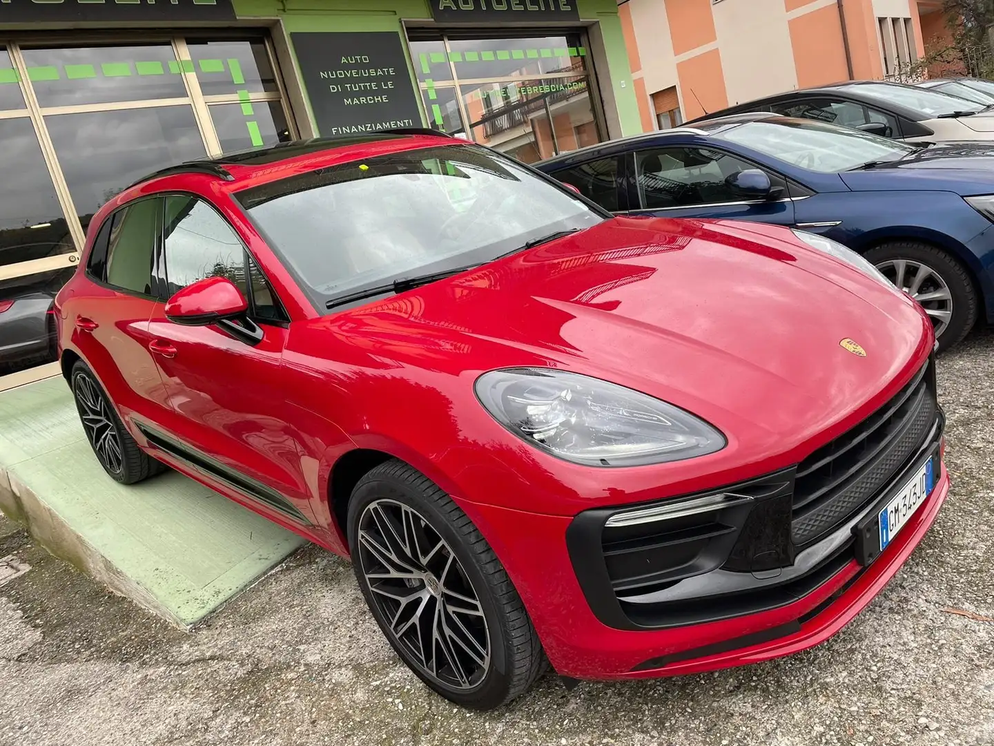 Porsche Macan MY 2022 2.0 T 265cv PDK Tetto Panoramico Rosso - 1