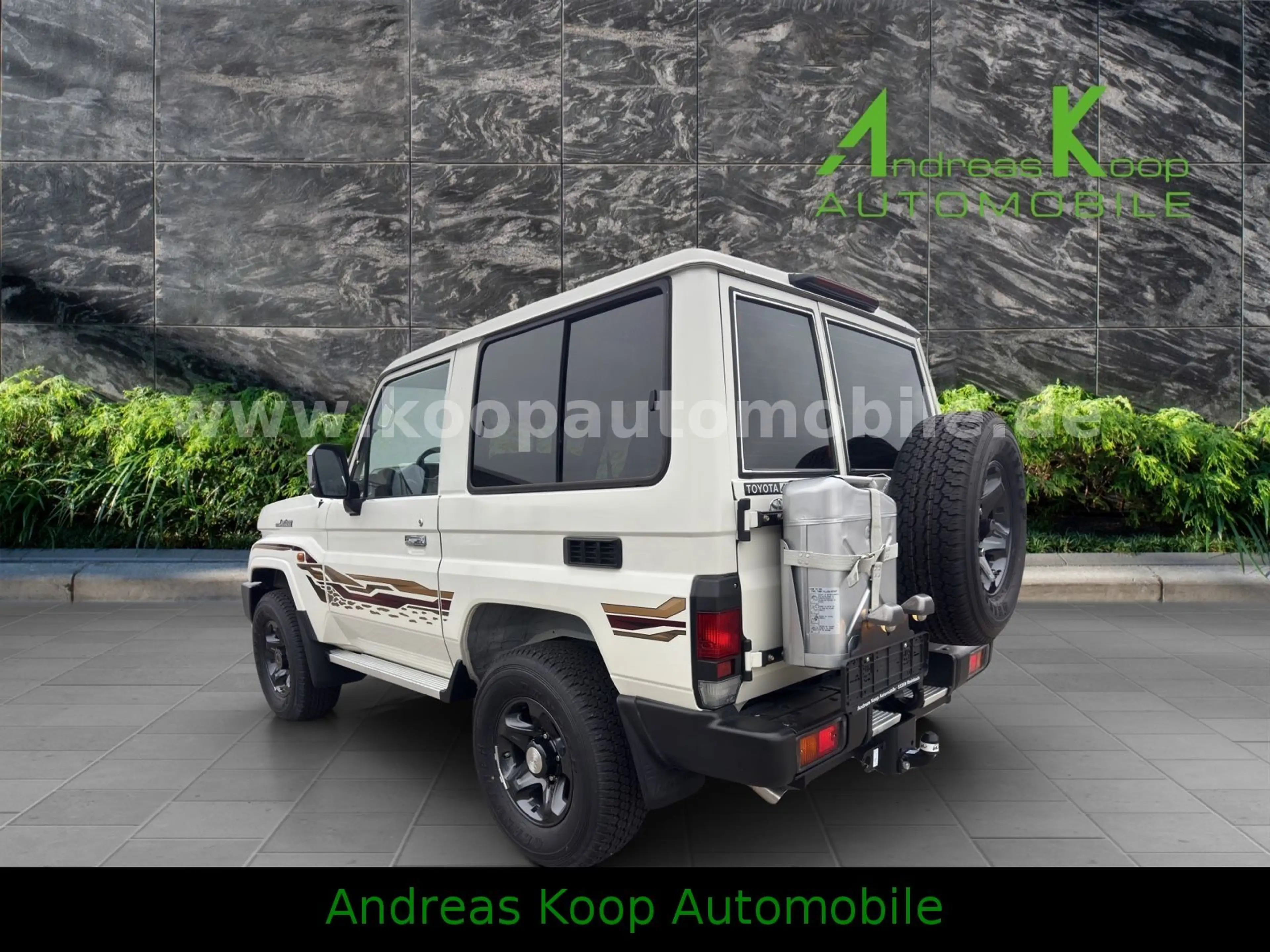 Toyota Land Cruiser GDJ 71 2,8-Diesel Aut. DLX SOFORT — photo 4