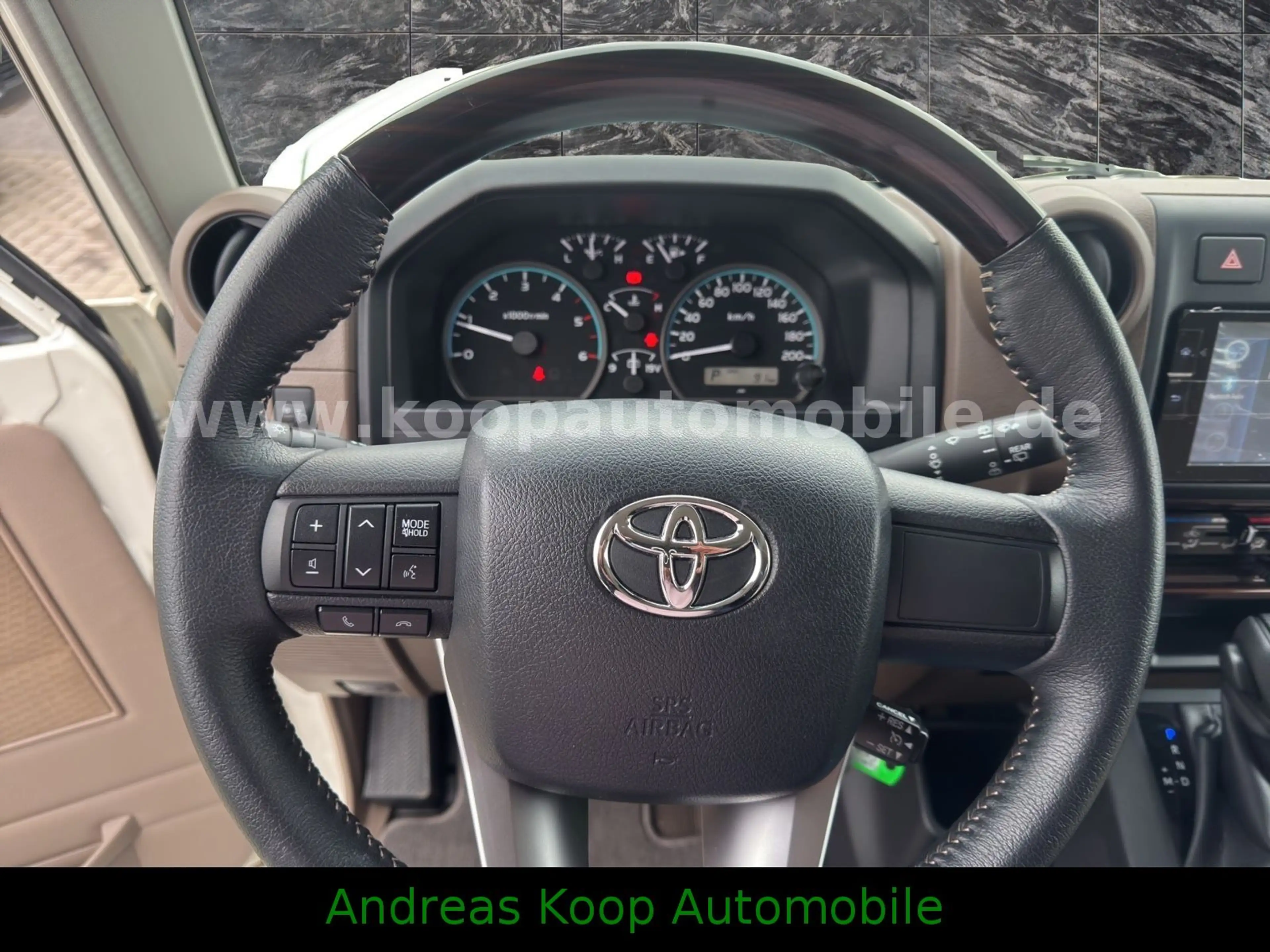 Toyota Land Cruiser GDJ 71 2,8-Diesel Aut. DLX SOFORT — photo 14