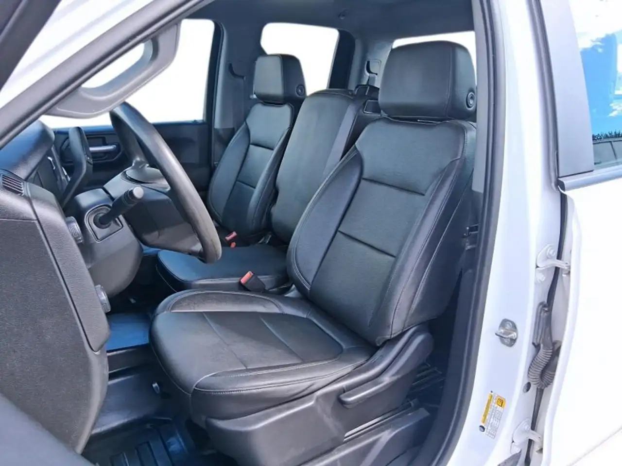 Chevrolet Silverado 1500 photo Chevrolet Silverado 1500