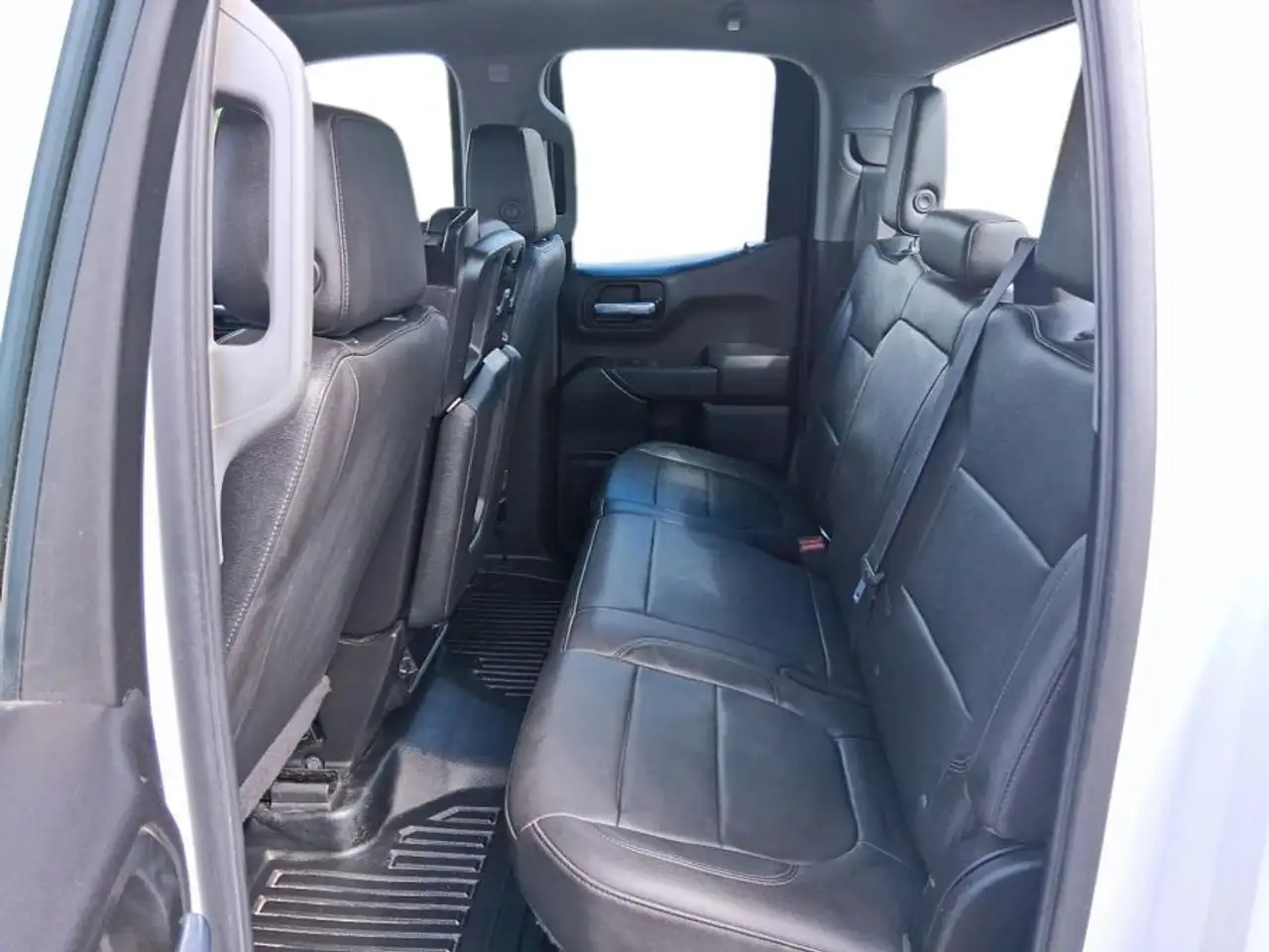 Chevrolet Silverado 1500 photo Chevrolet Silverado 1500