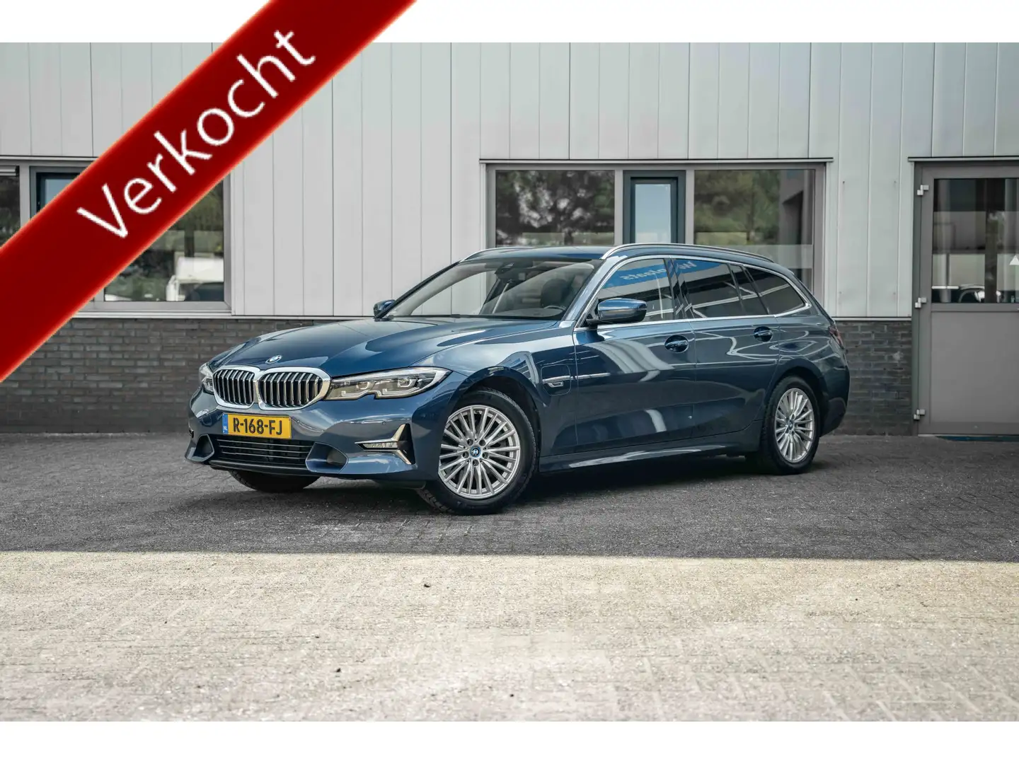 BMW 320 3-serie Touring 320e Business Edition Plus | Sport Blau - 1
