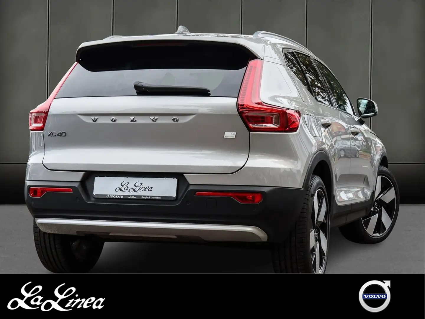 Volvo XC40 T5 Plus Bright Recharge Plug-In Hybrid 2WD Silber - 2