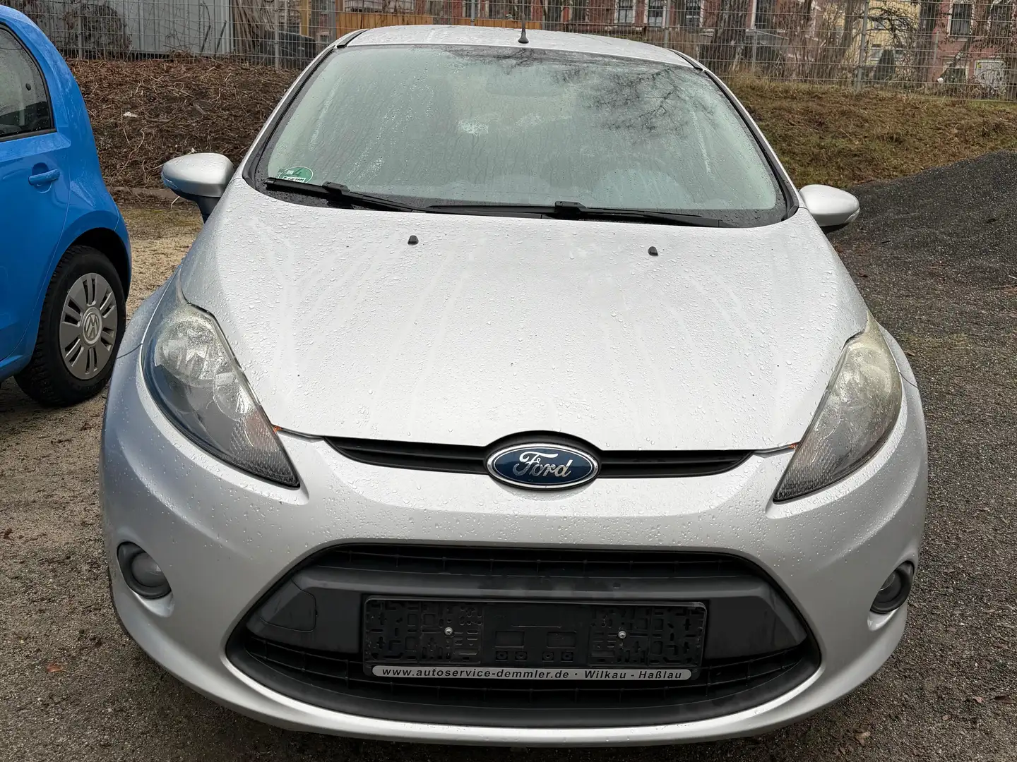 Ford Fiesta Wenig Kilometer Silber - 1