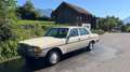 Mercedes-Benz 240 D Beige - thumbnail 2