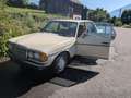 Mercedes-Benz 240 D Beige - thumbnail 9
