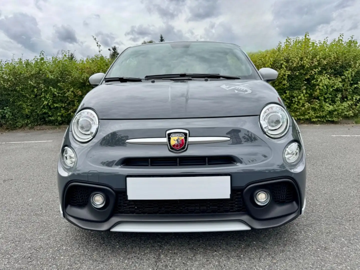 Abarth 695 70th Anniversario  3.900 KM Sammlerzustand Gris - 1