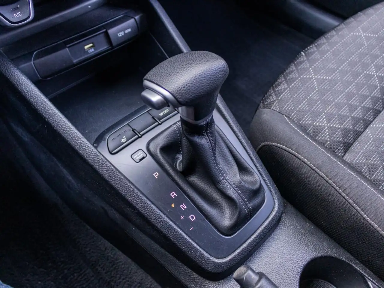 Kia Rio снимка Kia Rio