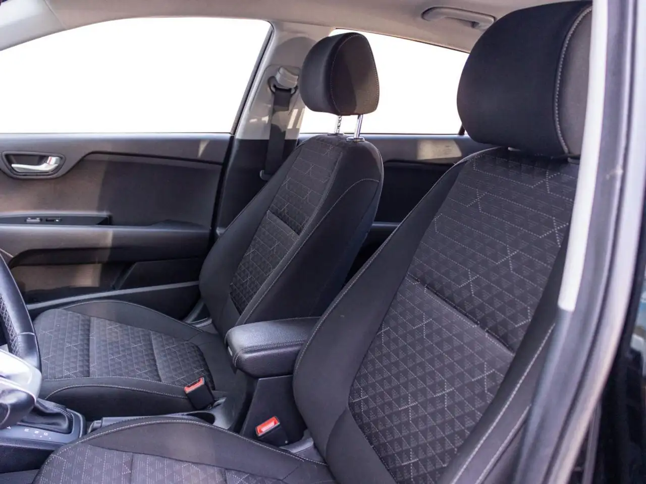 Kia Rio снимка Kia Rio