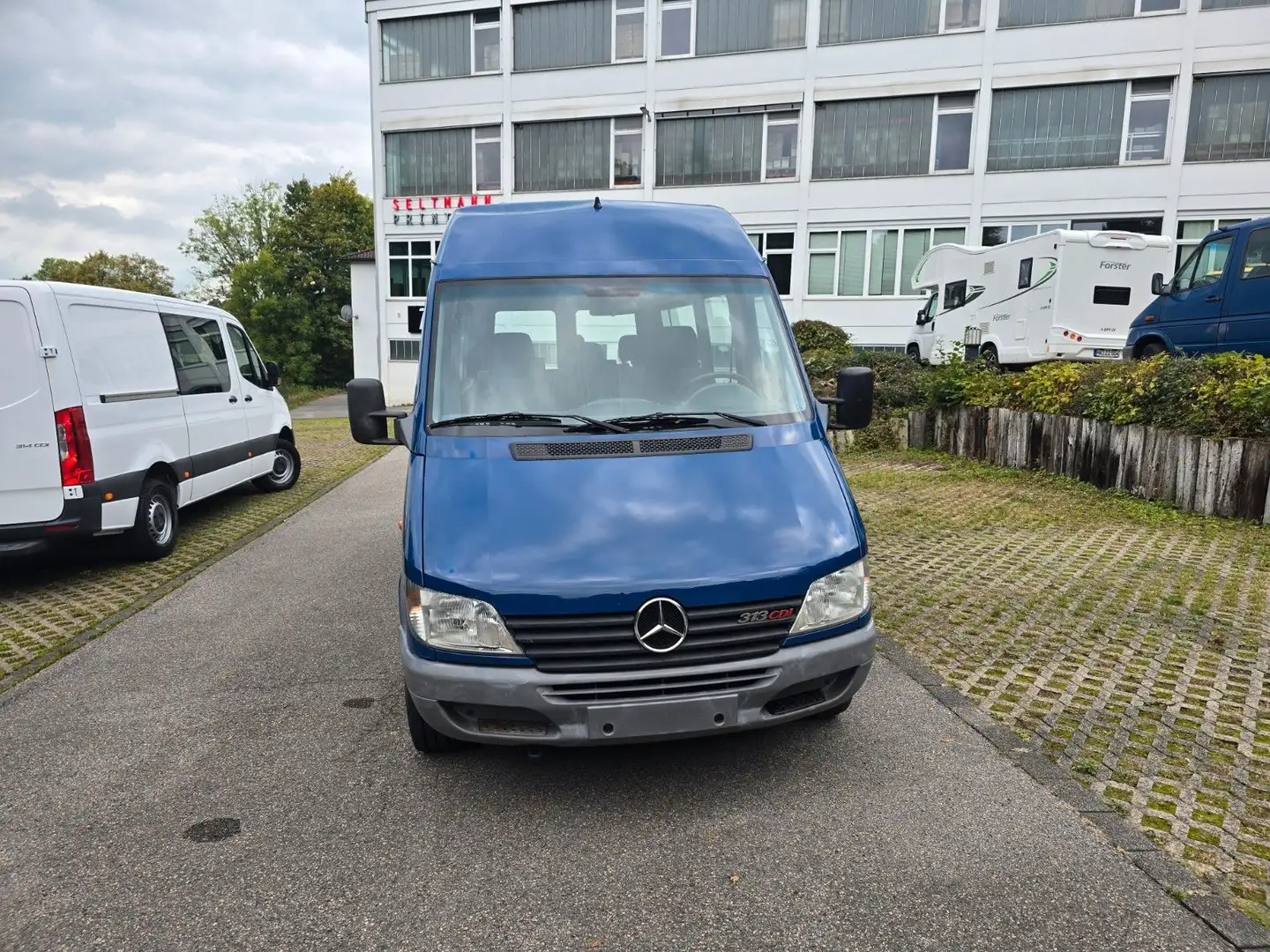 Mercedes-Benz Sprinter Kombi 313 CDI Blau - 1
