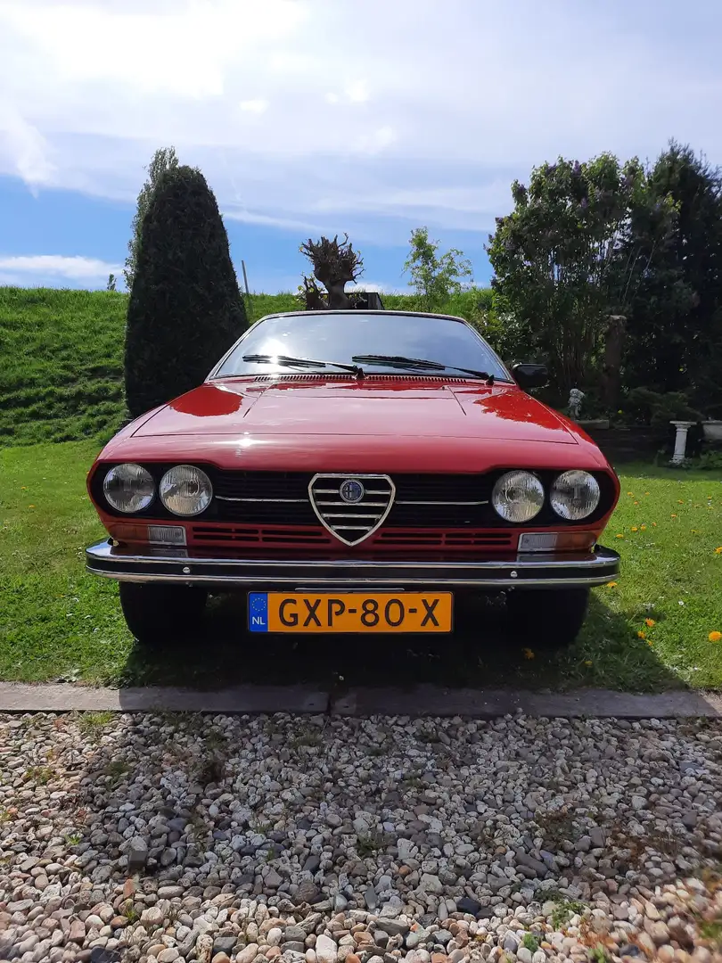 Alfa Romeo Alfetta GTV - 1