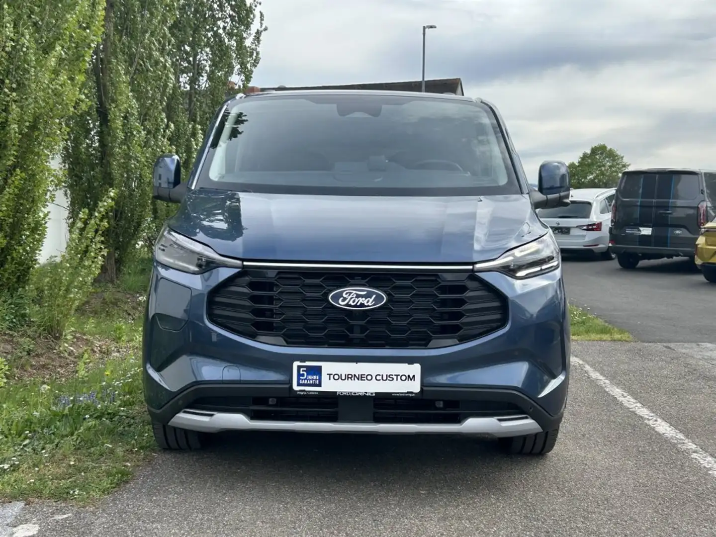 Ford Tourneo Custom Active 2.5 PHEV 233PS A 340L2H1 Blau - 2