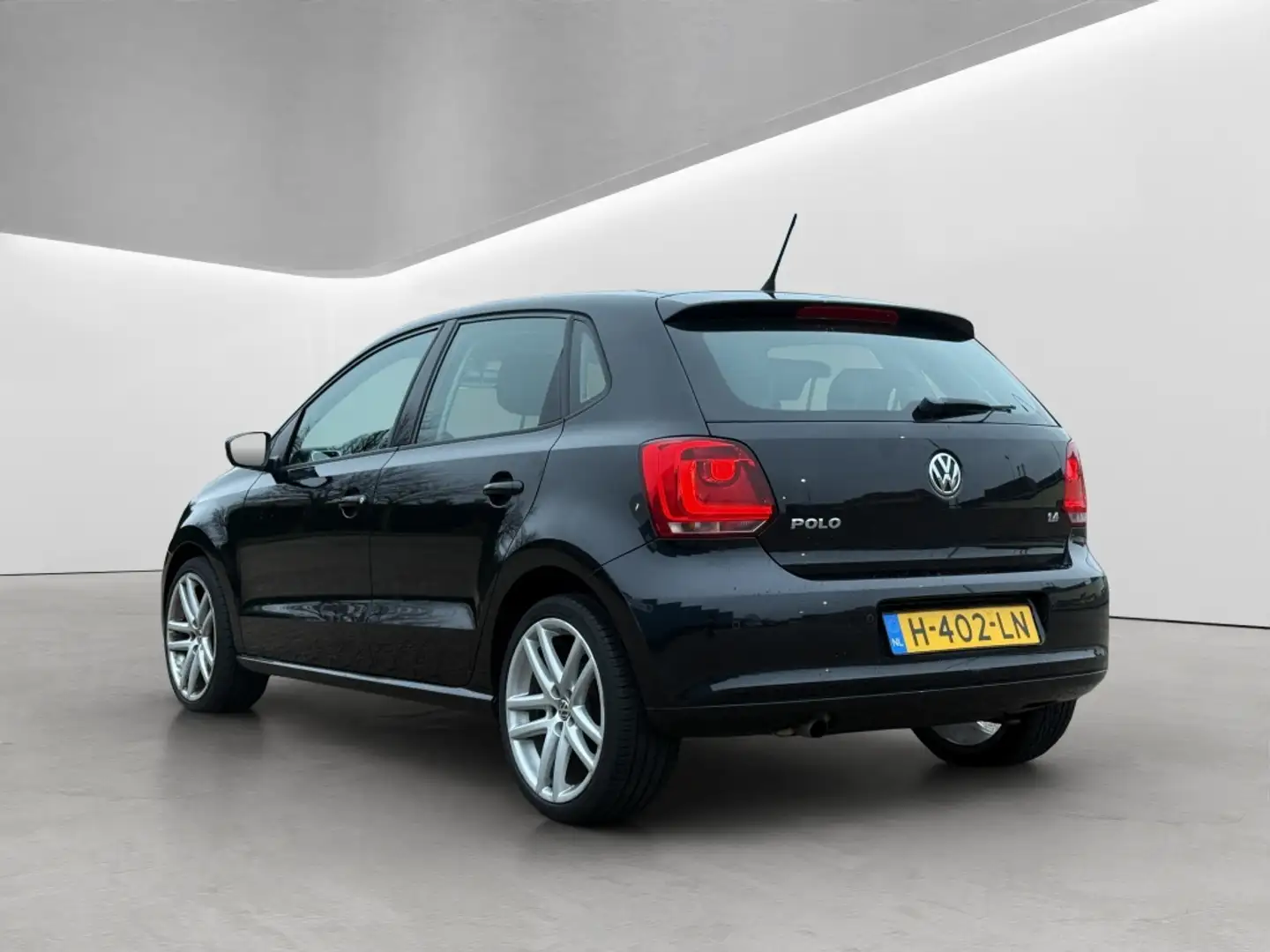 Volkswagen Polo 1.4-16V Comfortline D-ketting vervangen Zwart - 2