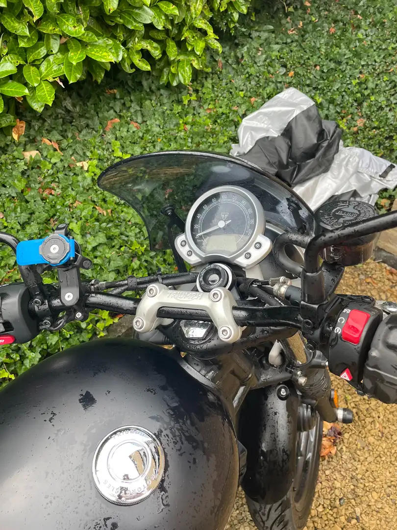Triumph Street Twin Schwarz - 2