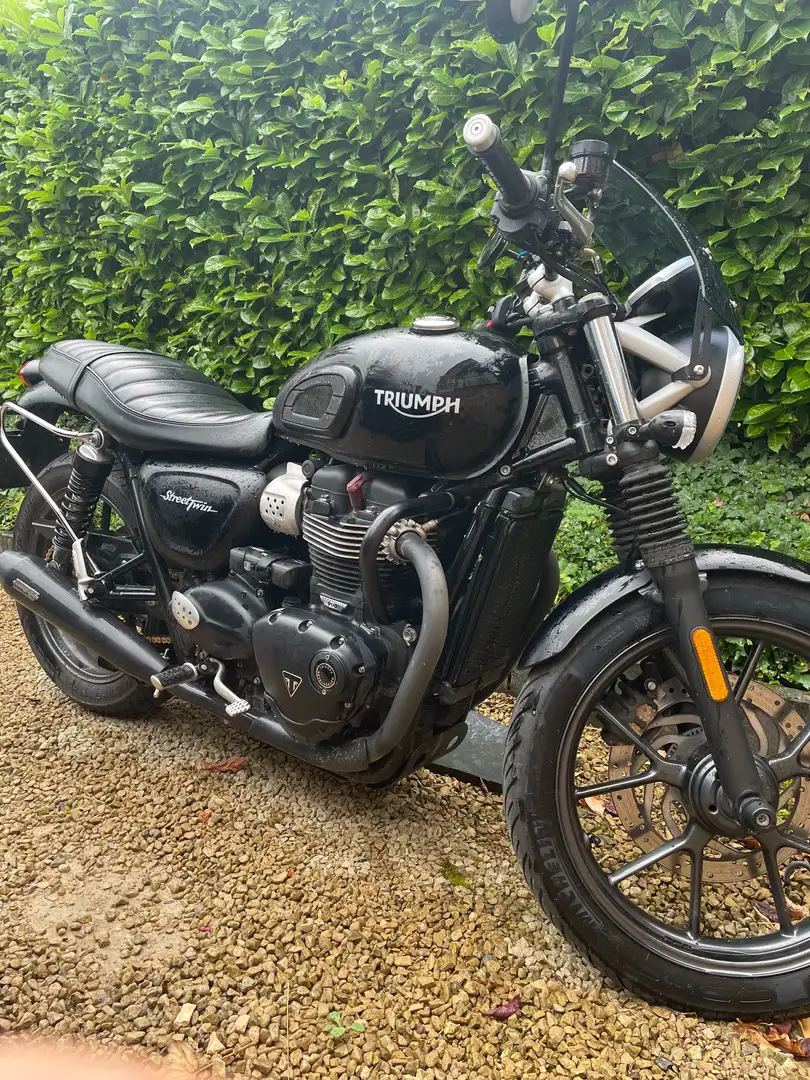 Triumph Street Twin Schwarz - 1