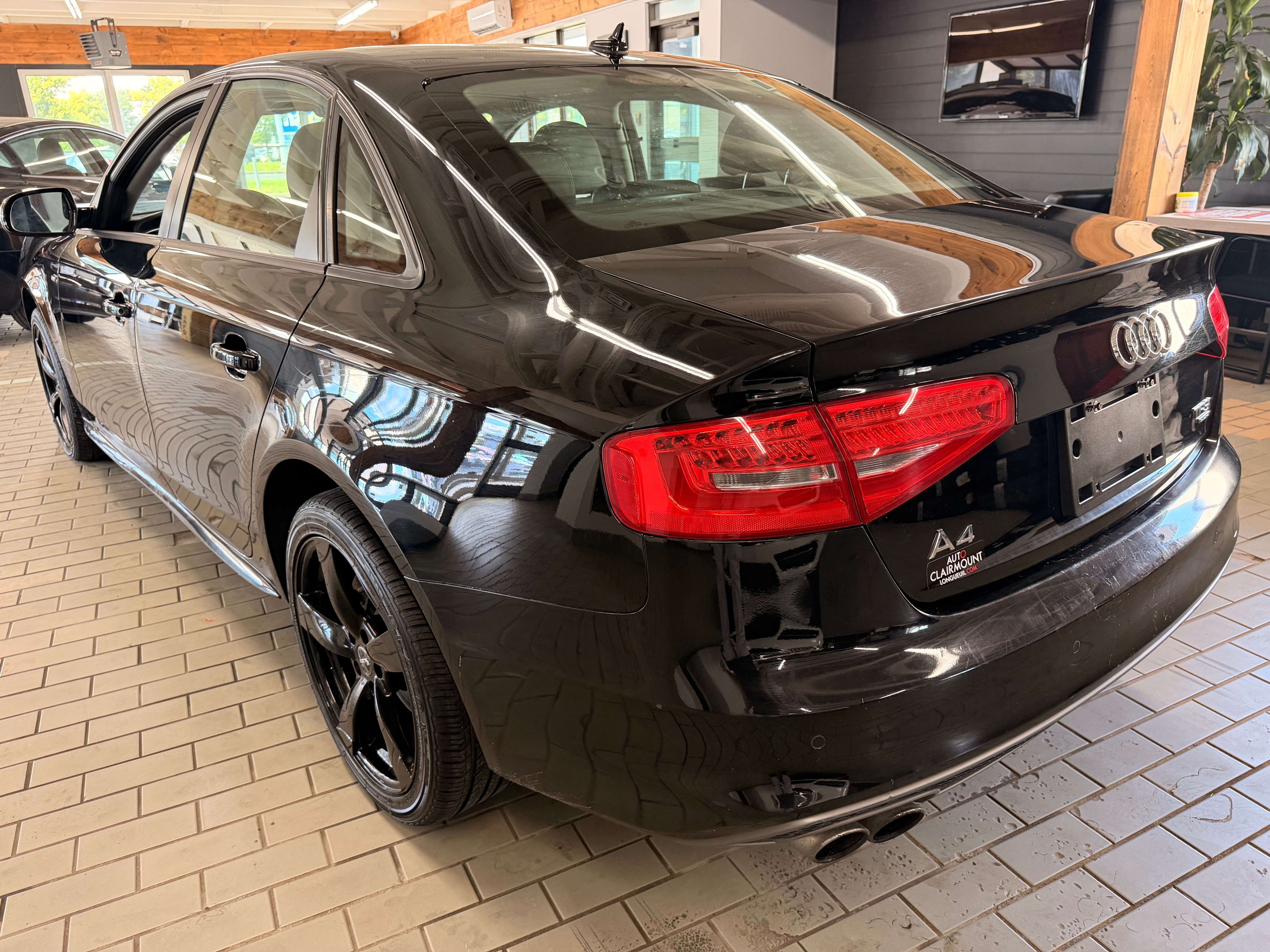 2015 Audi A4 Sedan Komfort plus - Image 2