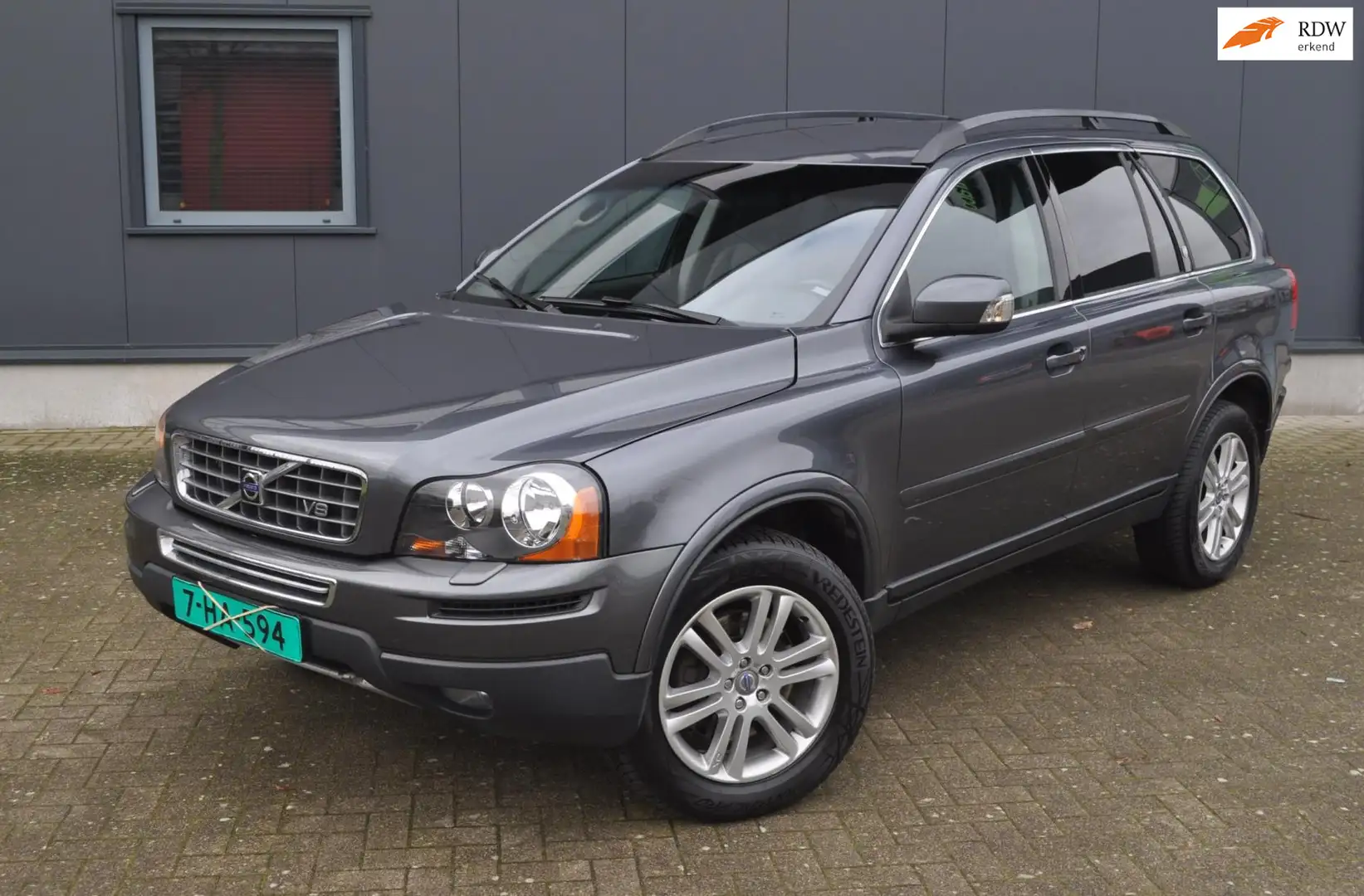Volvo XC90 4.4 V8 Summum FACELIFT, netto € 15.650, bijtel vri Grijs - 1