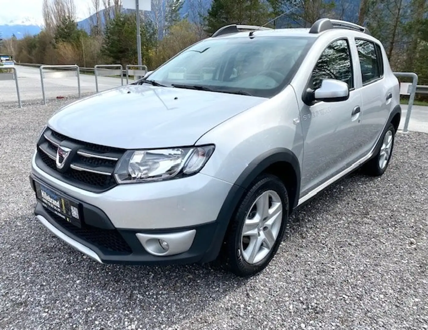 Dacia Sandero Stepway TCe 90 S *Prestige* Silber - 1