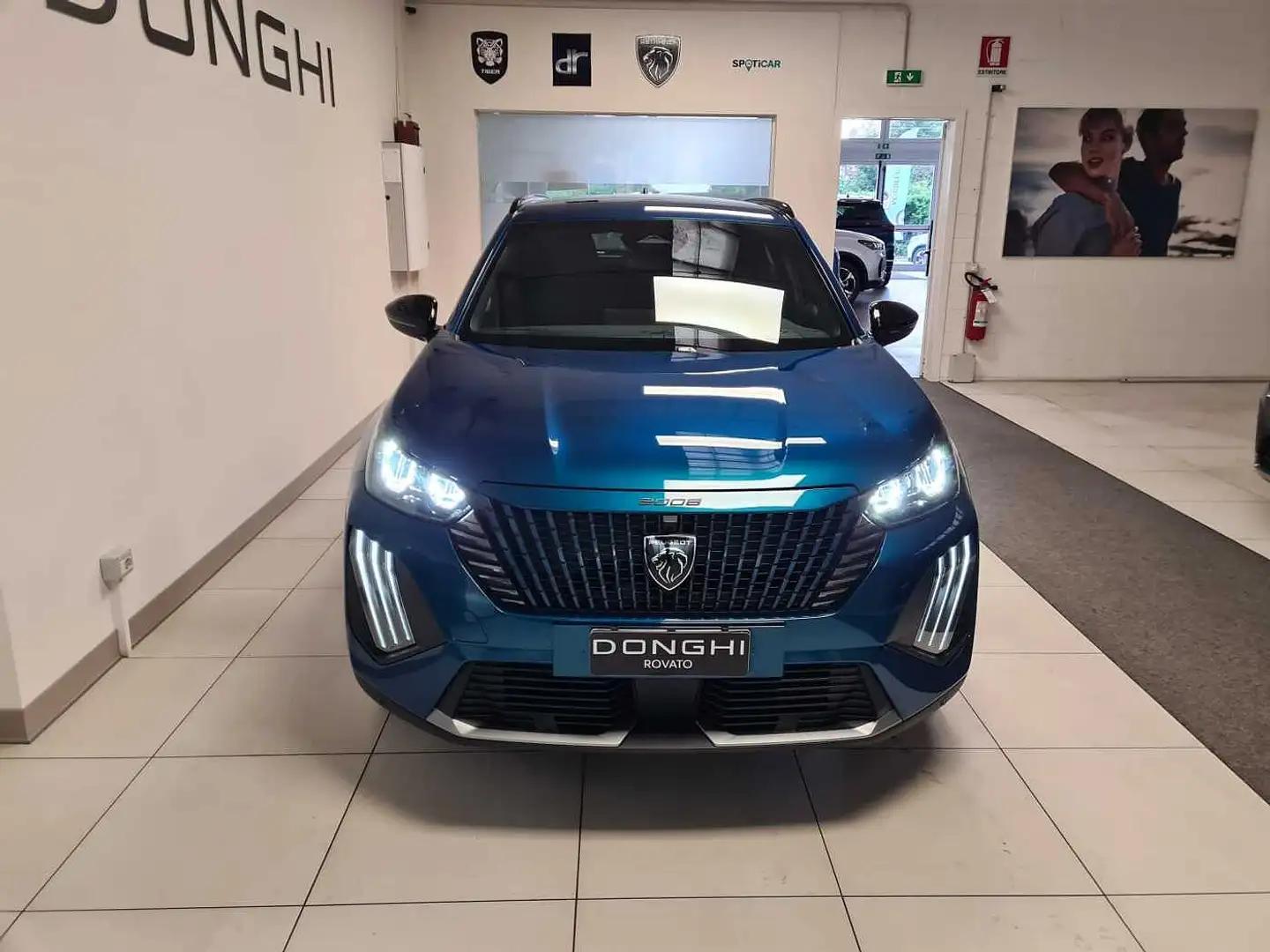 Peugeot 2008 Allure PureTech 100cv S&S KM0! Bleu - 2