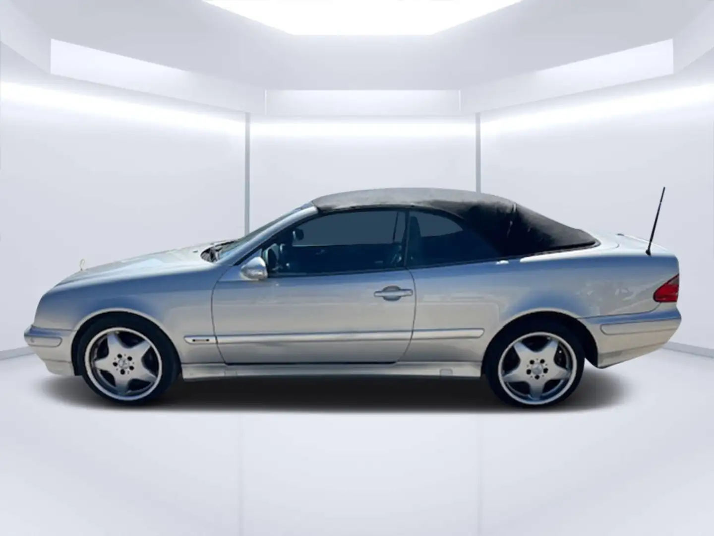 Mercedes-Benz CLK 200 320 Avantgarde Plateado - 2
