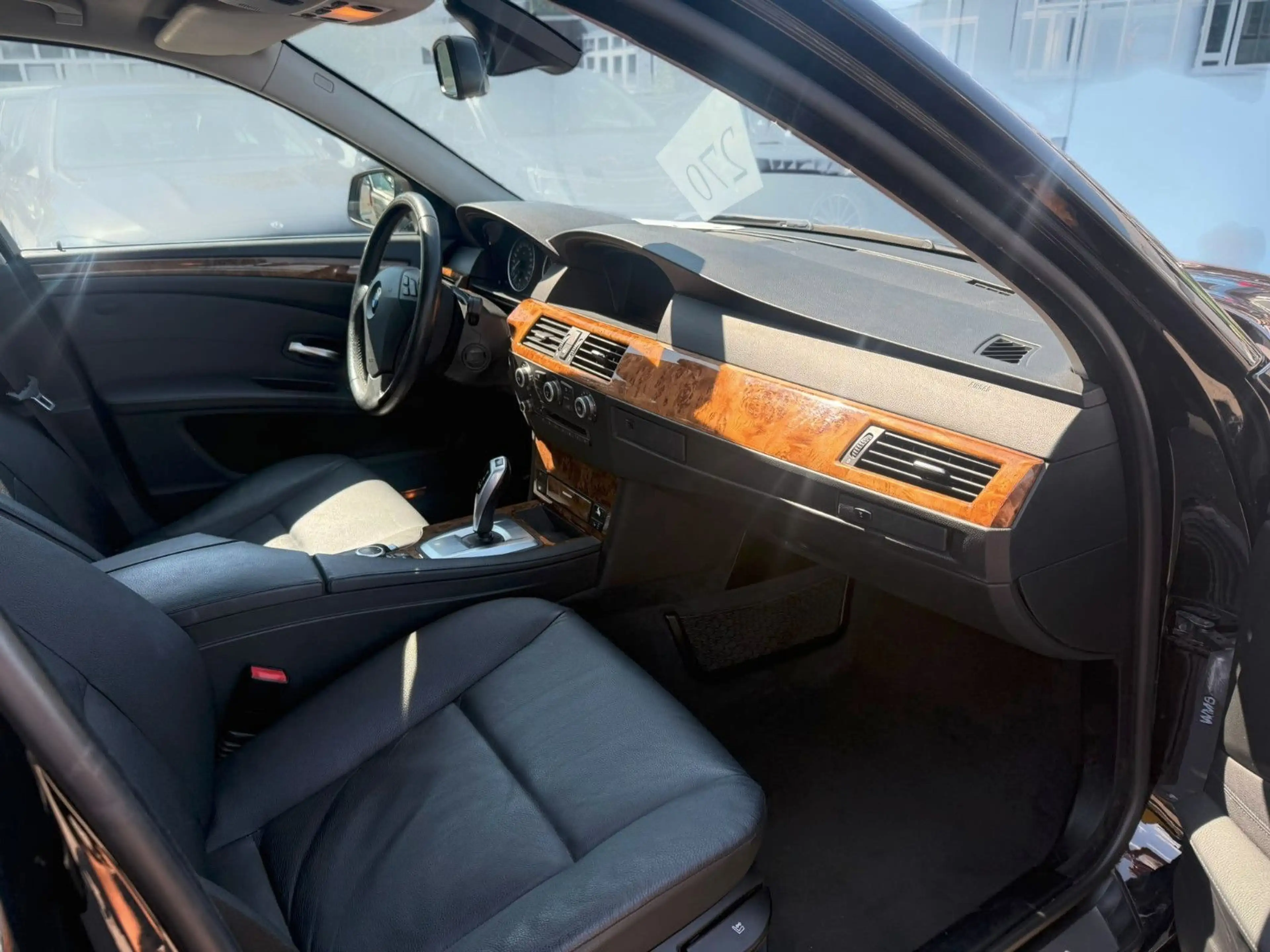 BMW 525 i xDrive T Advantage HIFI*AHK*XENON*PDC*STHZ — photo 13