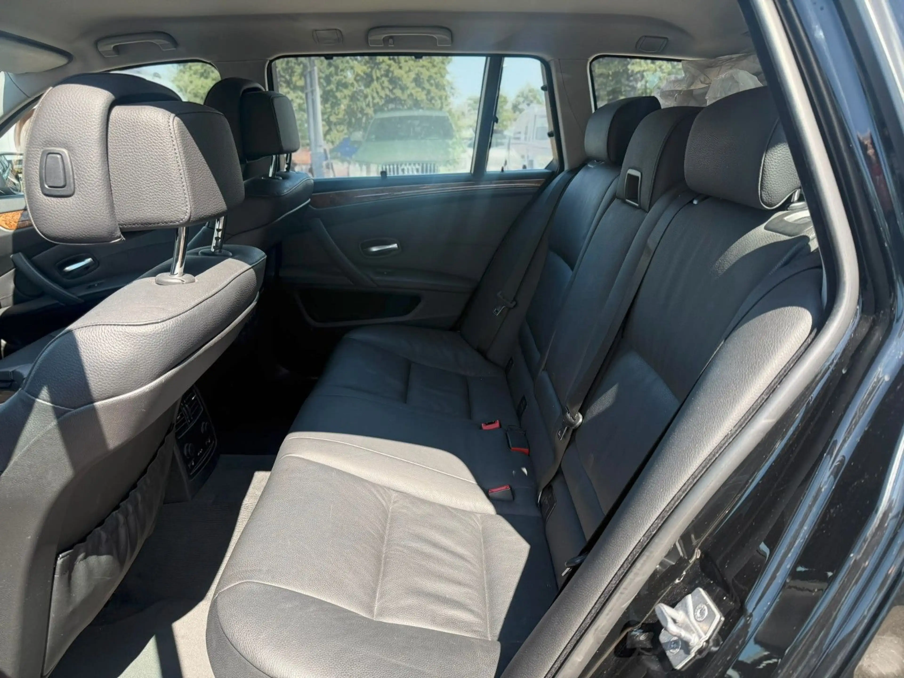 BMW 525 i xDrive T Advantage HIFI*AHK*XENON*PDC*STHZ — photo 11