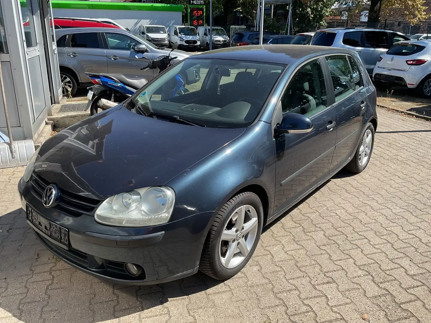 Volkswagen Golf V Lim. Comfortline Bleu - 2