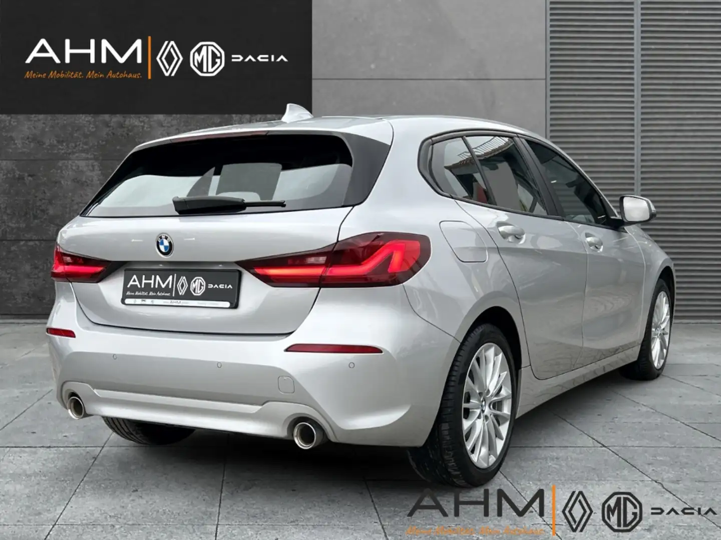 BMW 118 d Advantage HEAD-UP LED AHK SHZ Sport Lenkrad Plateado - 2