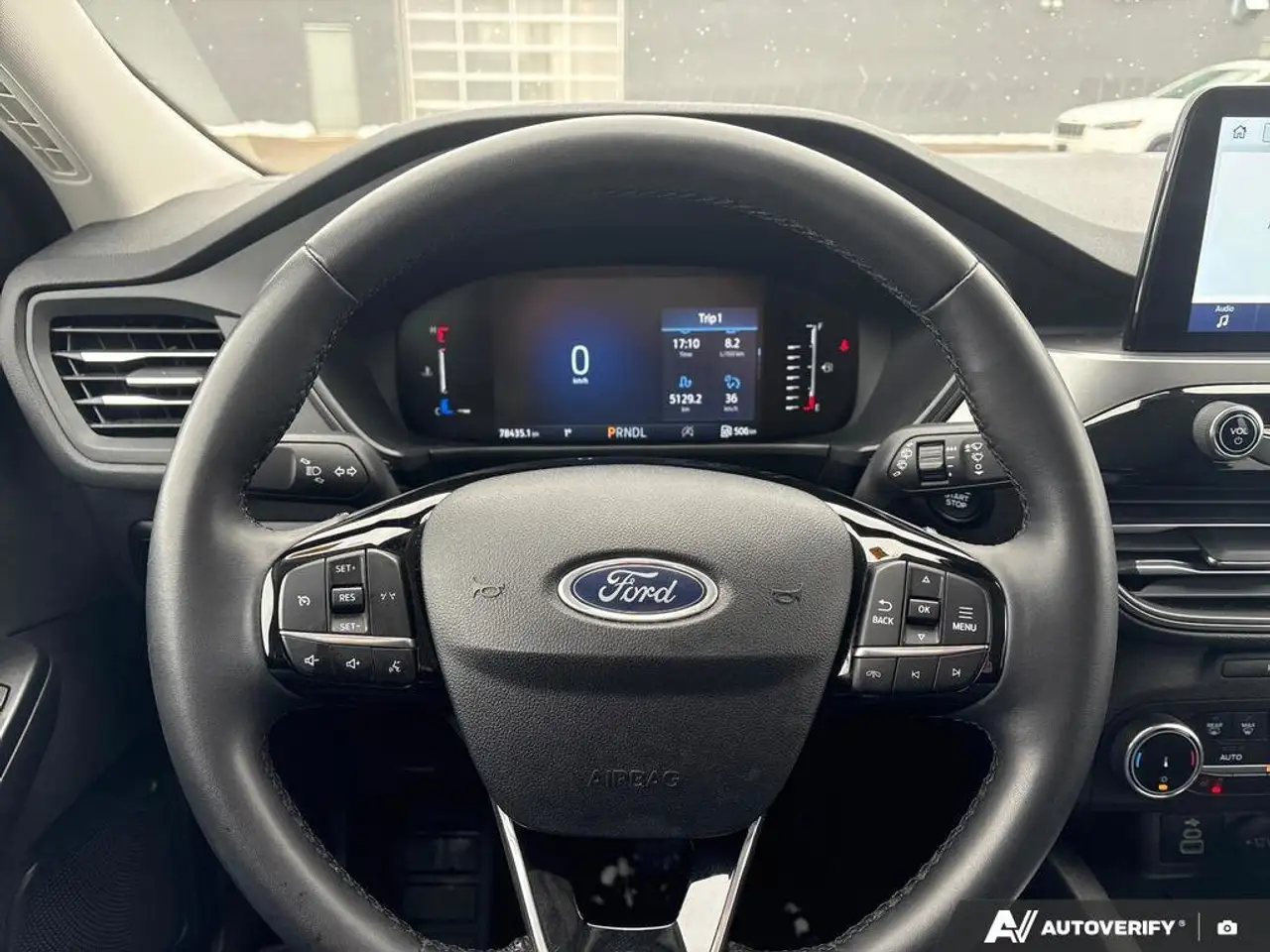 Ford Escape снимка Ford Escape