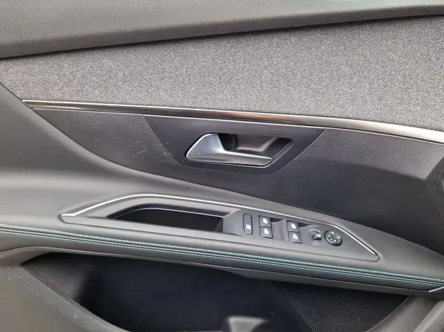 Peugeot 5008 view 12