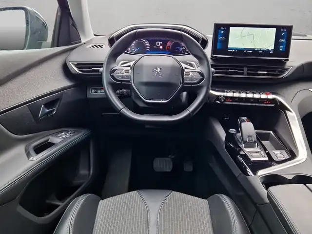 Peugeot 5008 view 4
