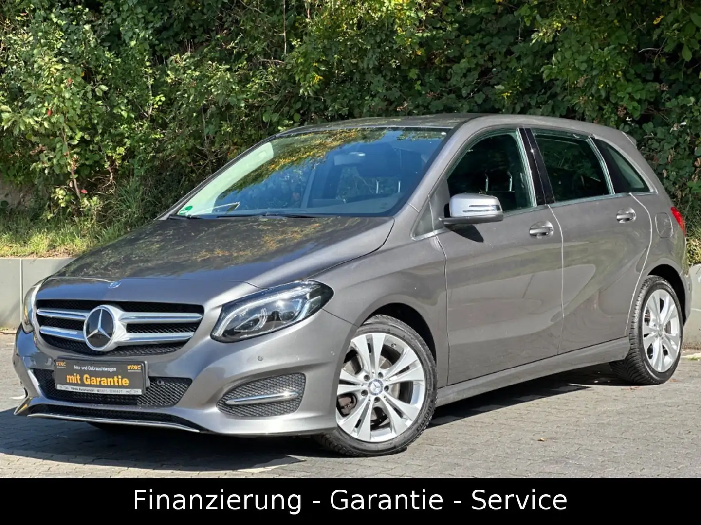 Mercedes-Benz B 220 B220d/DISTRONIC/LED/MEMORY/AHK/KAMERA/1HAND Grau - 1