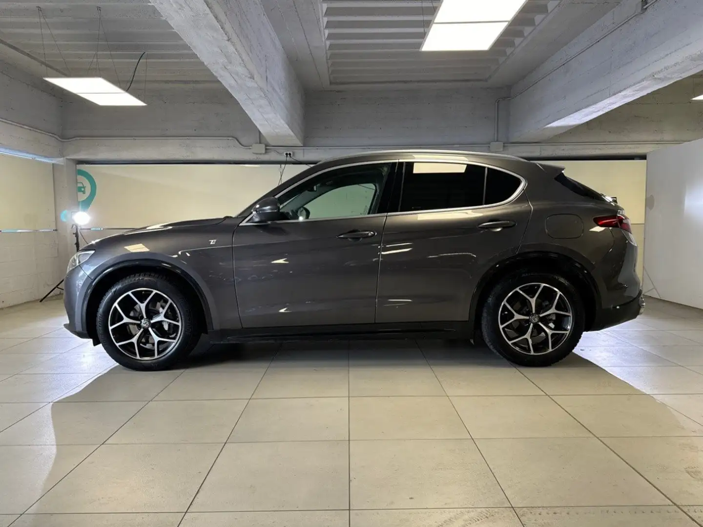 Alfa Romeo Stelvio 2.2 Turbo Diesel 190CV Ti AT8 Q4 Grigio - 2