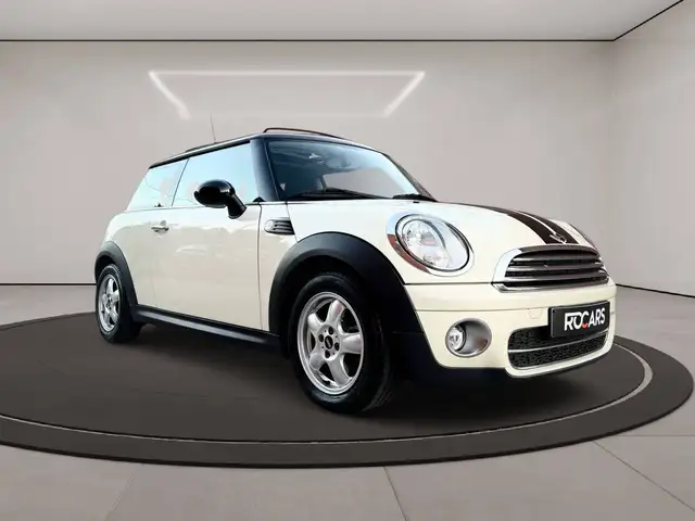 Mini Cooper Cooper view 4