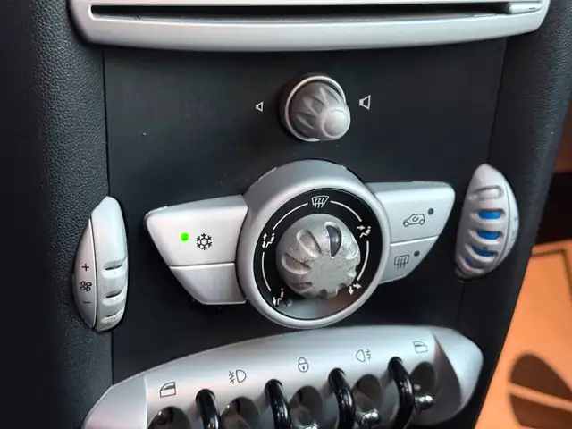 Mini Cooper Cooper view 13