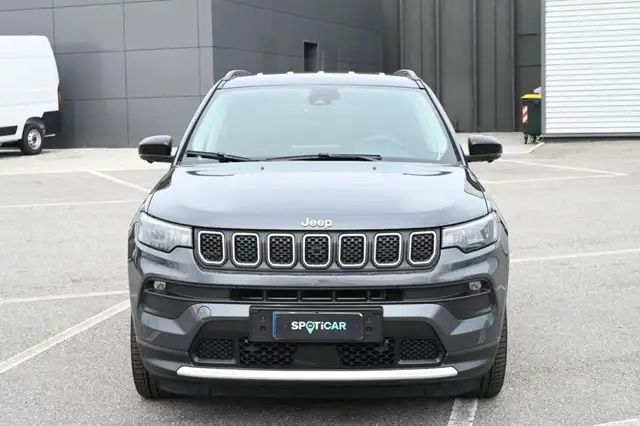 Jeep Compass view 2