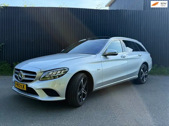 Mercedes-Benz C300de 306PK AMG Pano I Dealer onderh. I Dig. Cocp