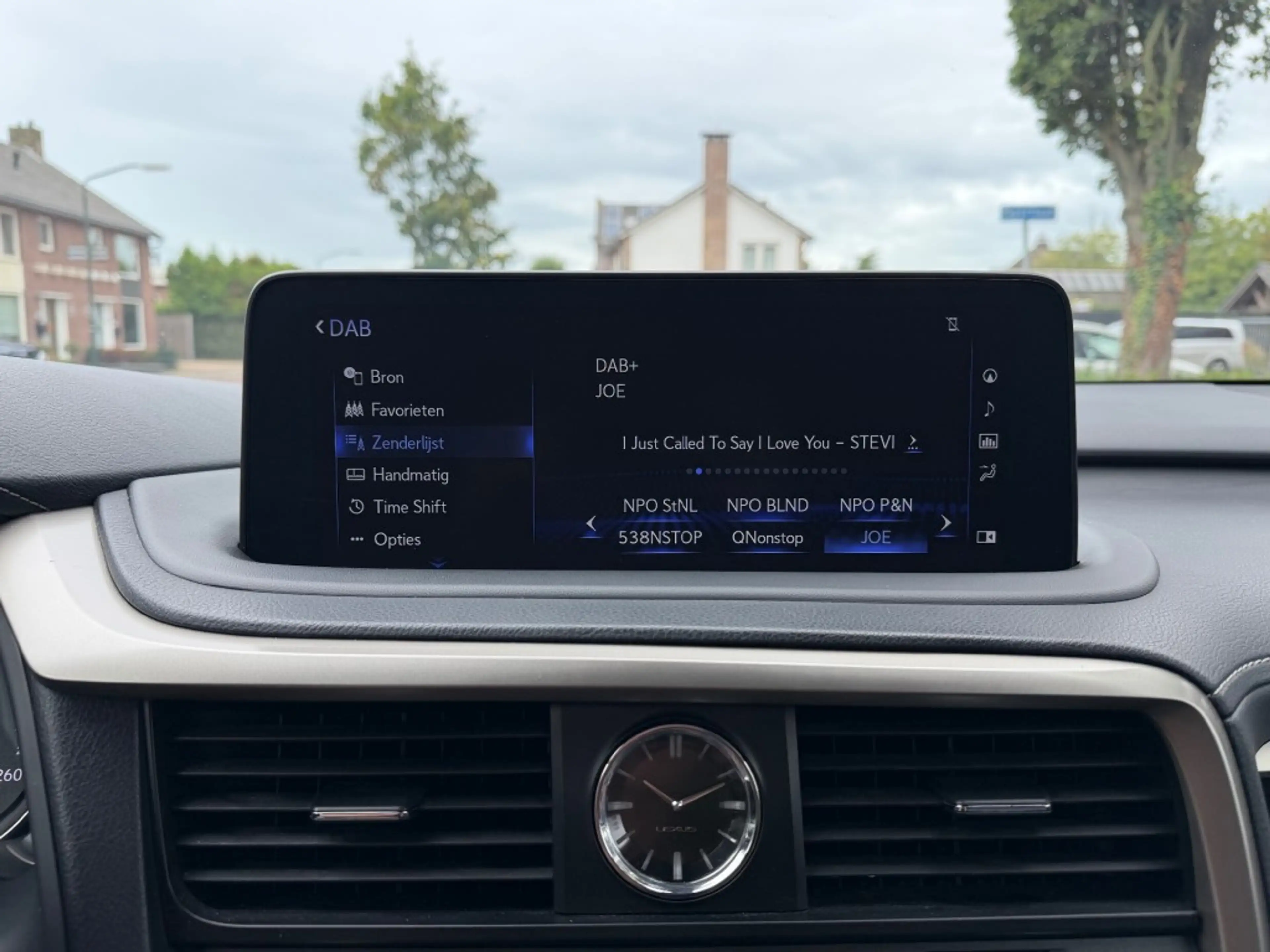 Lexus RX 450h 450H 4WD PREMIUM AUTOMAAT — photo 11