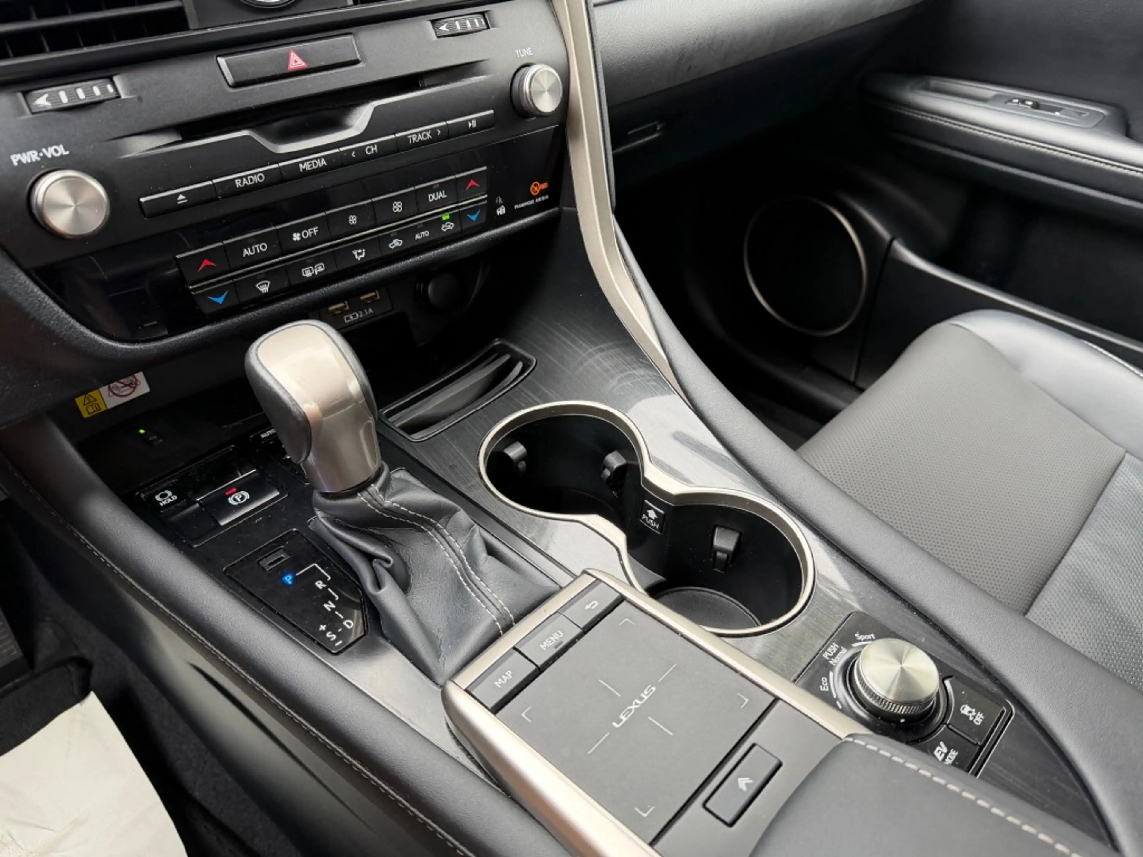 Lexus RX 450h 450H 4WD PREMIUM AUTOMAAT — photo 13
