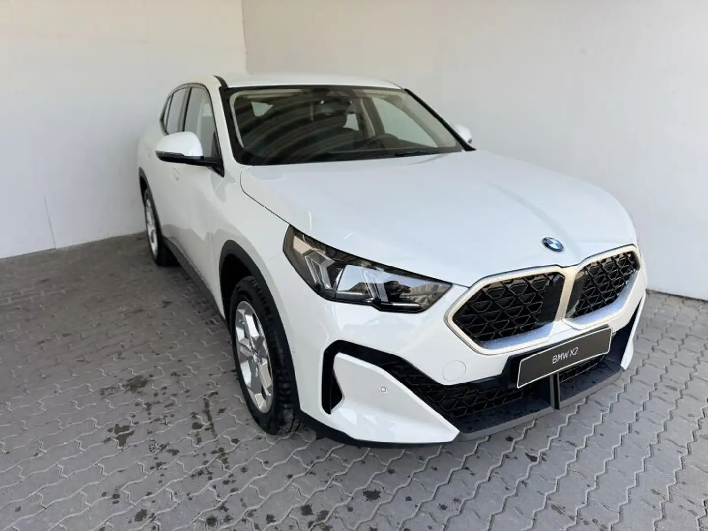 BMW X2 sDrive20i !!HERBSTKNALLER!! Blanco - 1