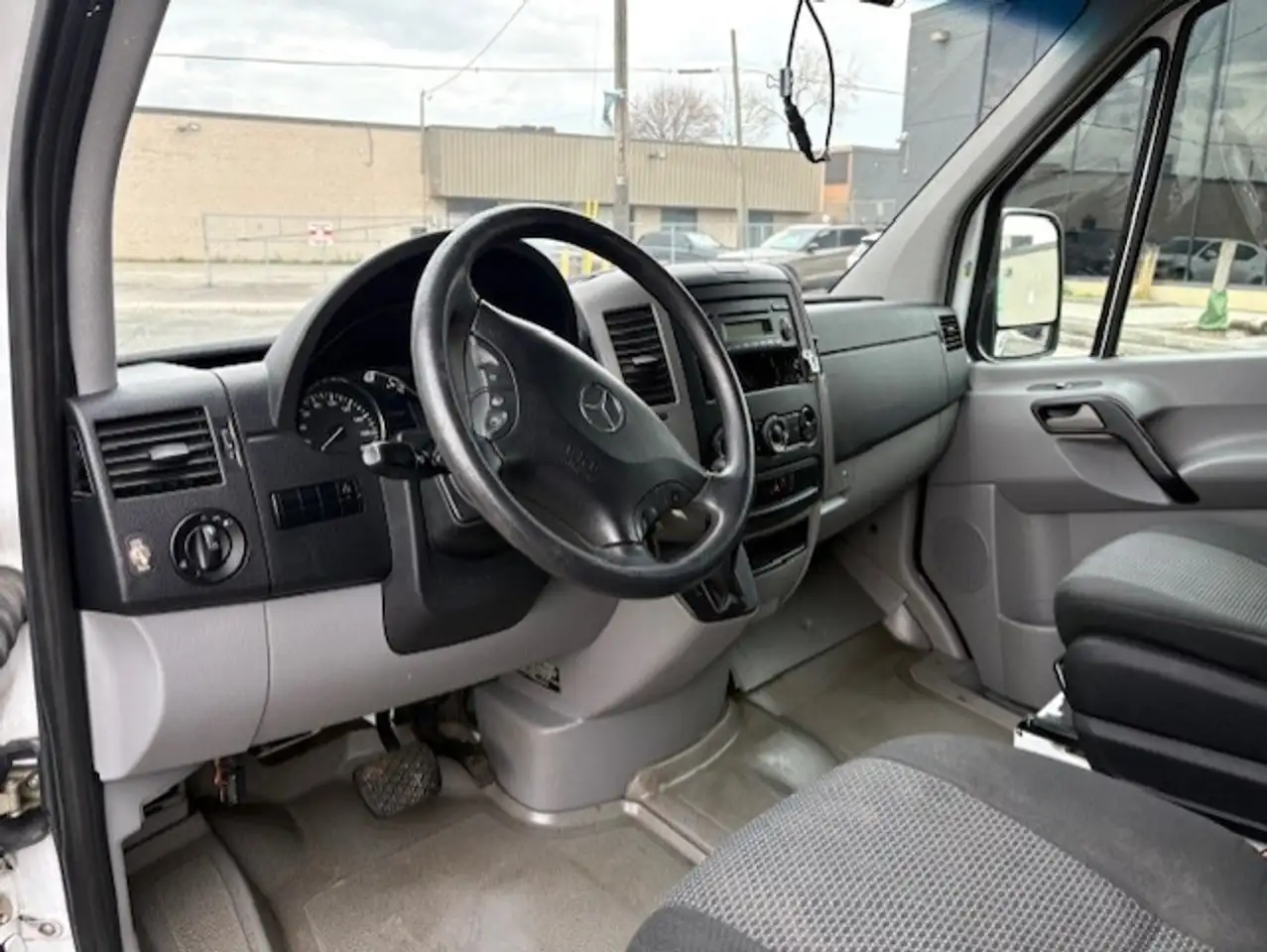 Mercedes-Benz Sprinter снимка Mercedes-Benz Sprinter
