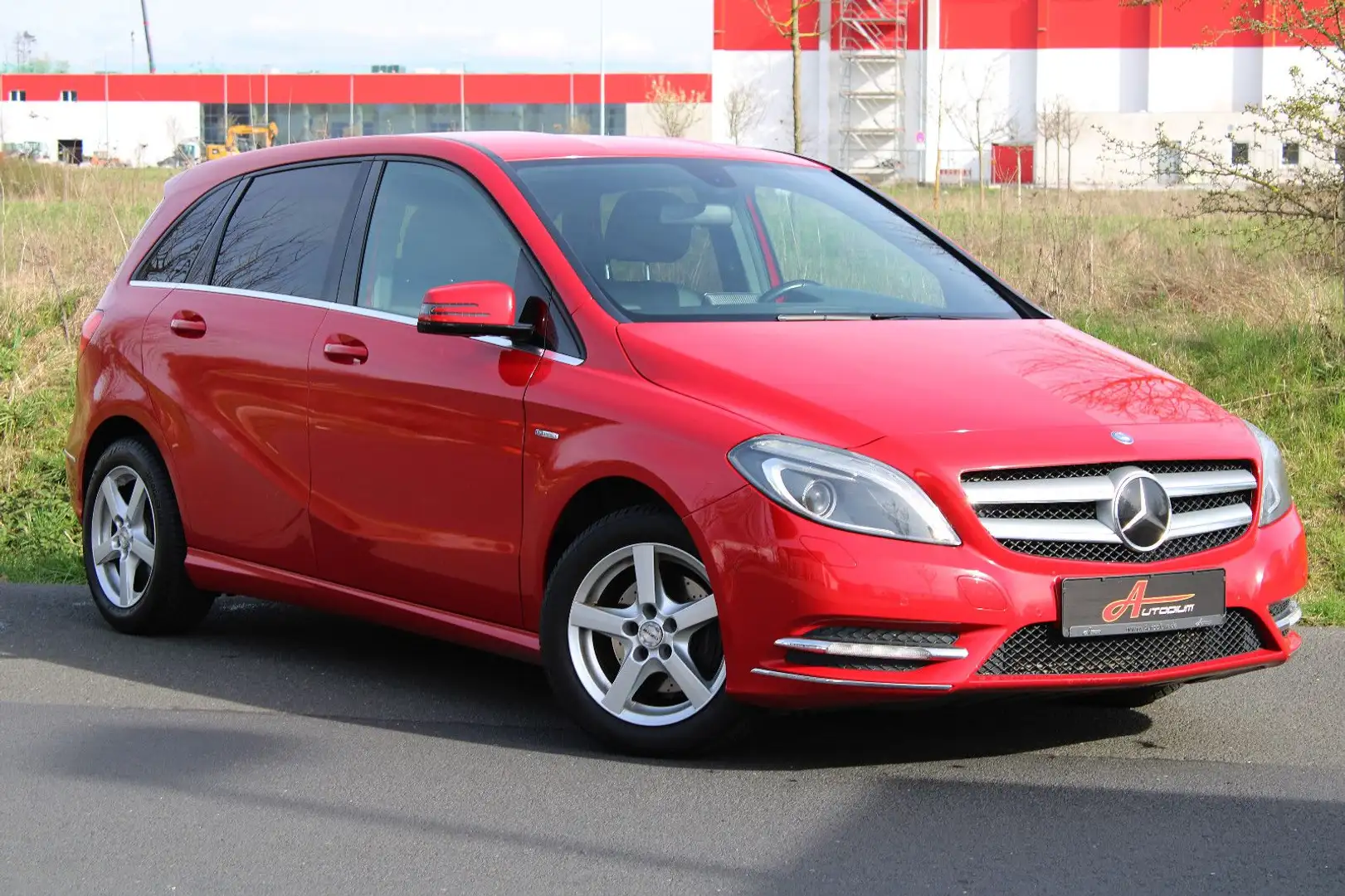 Mercedes-Benz B 200 CDI Edition 1 *Leder/Navi/Kamera/ILS/AHK* Červená - 2