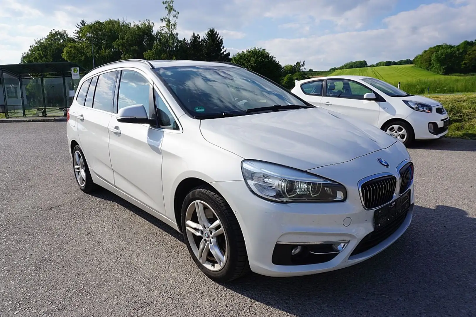 BMW 220 2er-Reihe Gran Tourer Allrad Diesel (F46 xDrive... Білий - 2