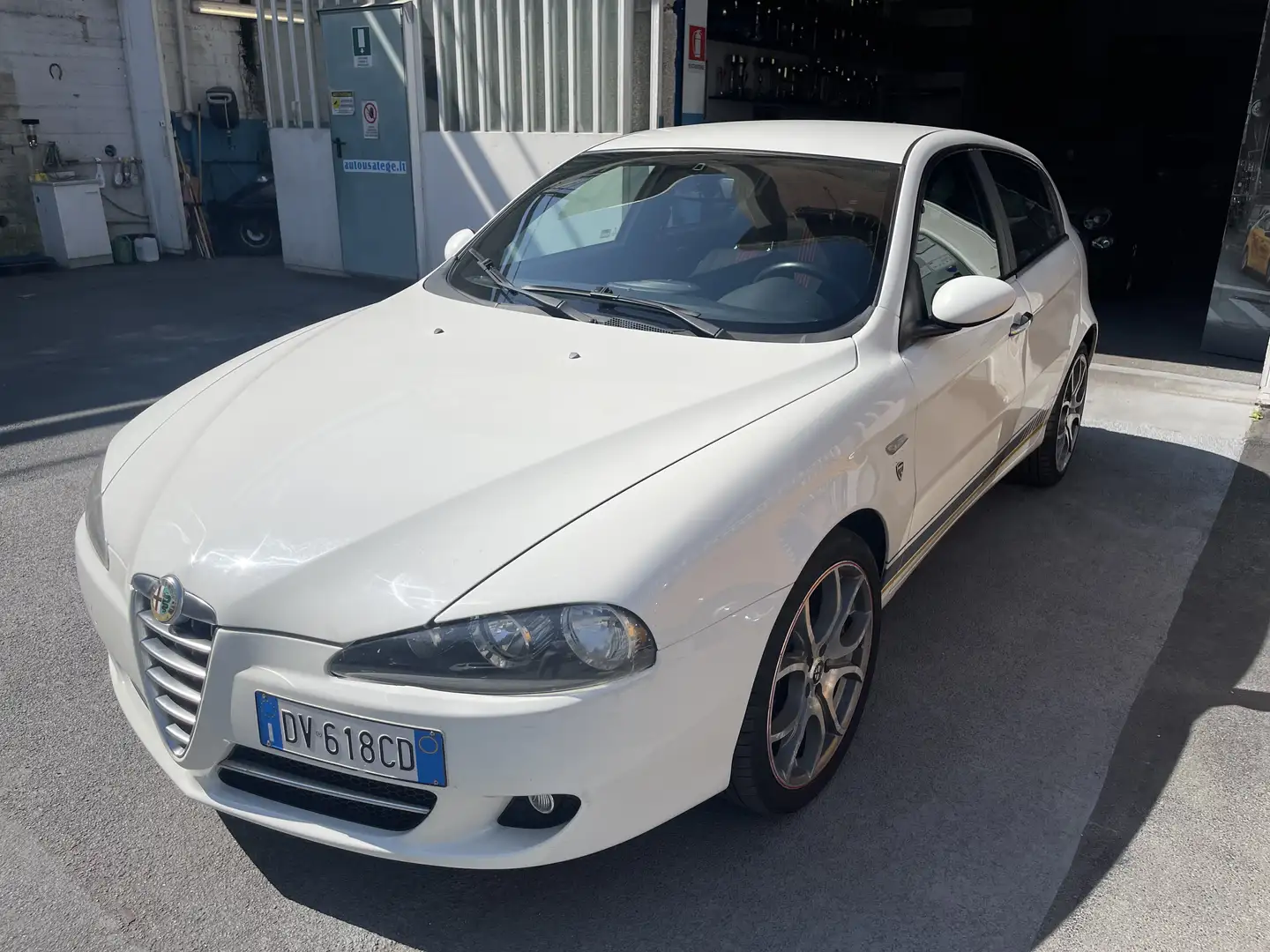 Alfa Romeo 147 147 II 2004 5p 1.9 jtdm Ducati Corse Q2 170cv Bílá - 1