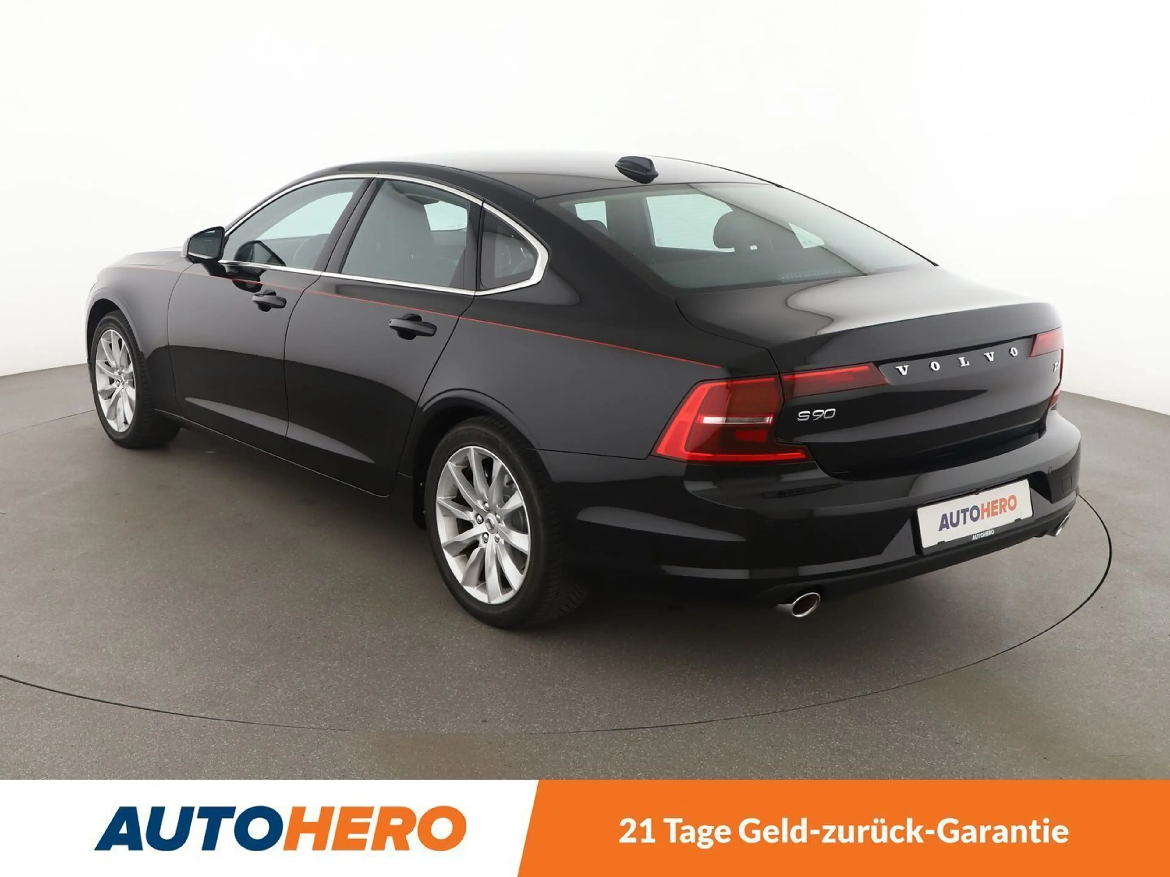 Volvo S90 2.0 T4 Momentum Aut.*NAVI*LED*ACC*CAM*PDC*SHZ* — photo 4