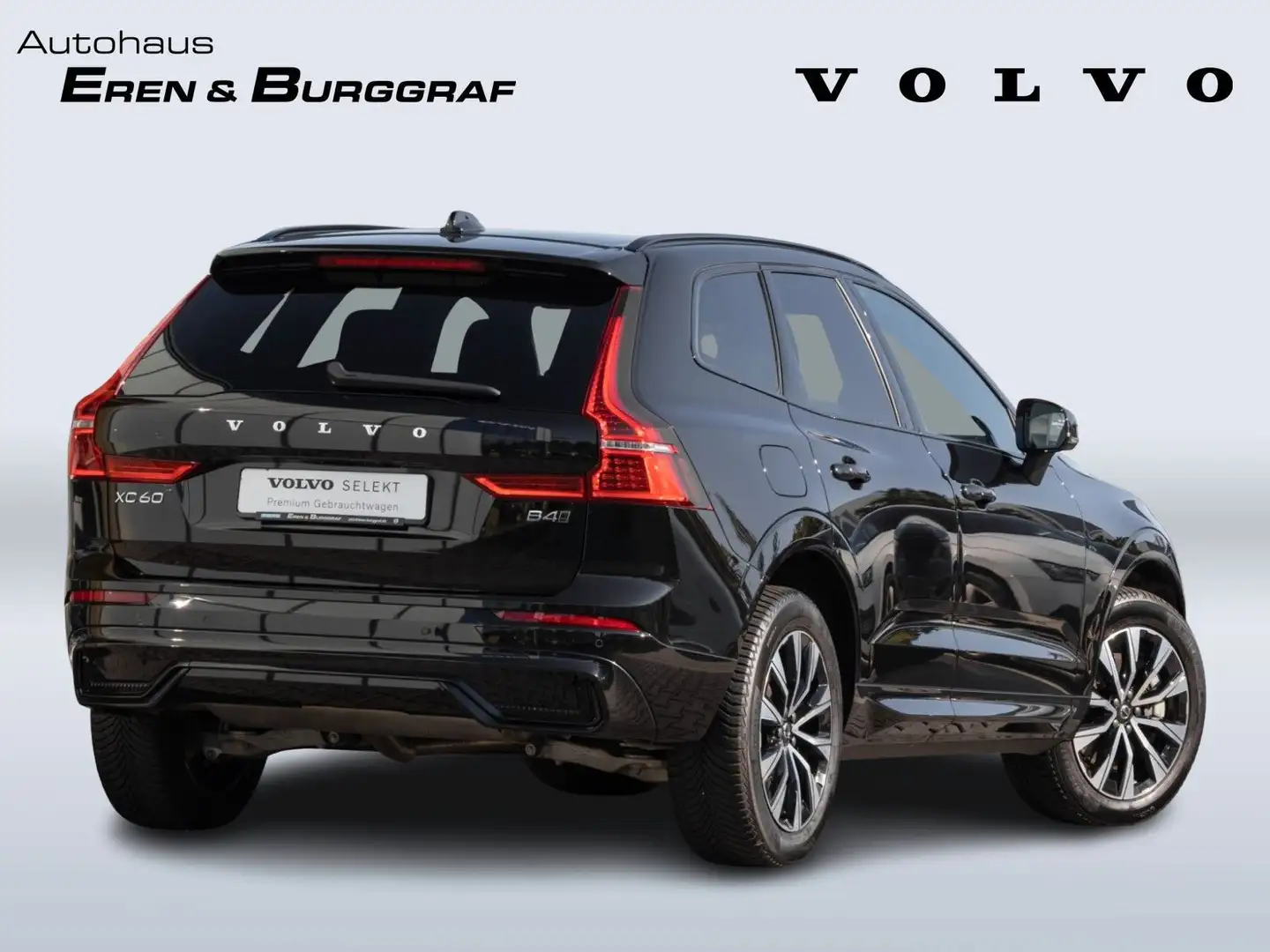 Volvo XC60 Plus Dark AWD Schwarz - 2