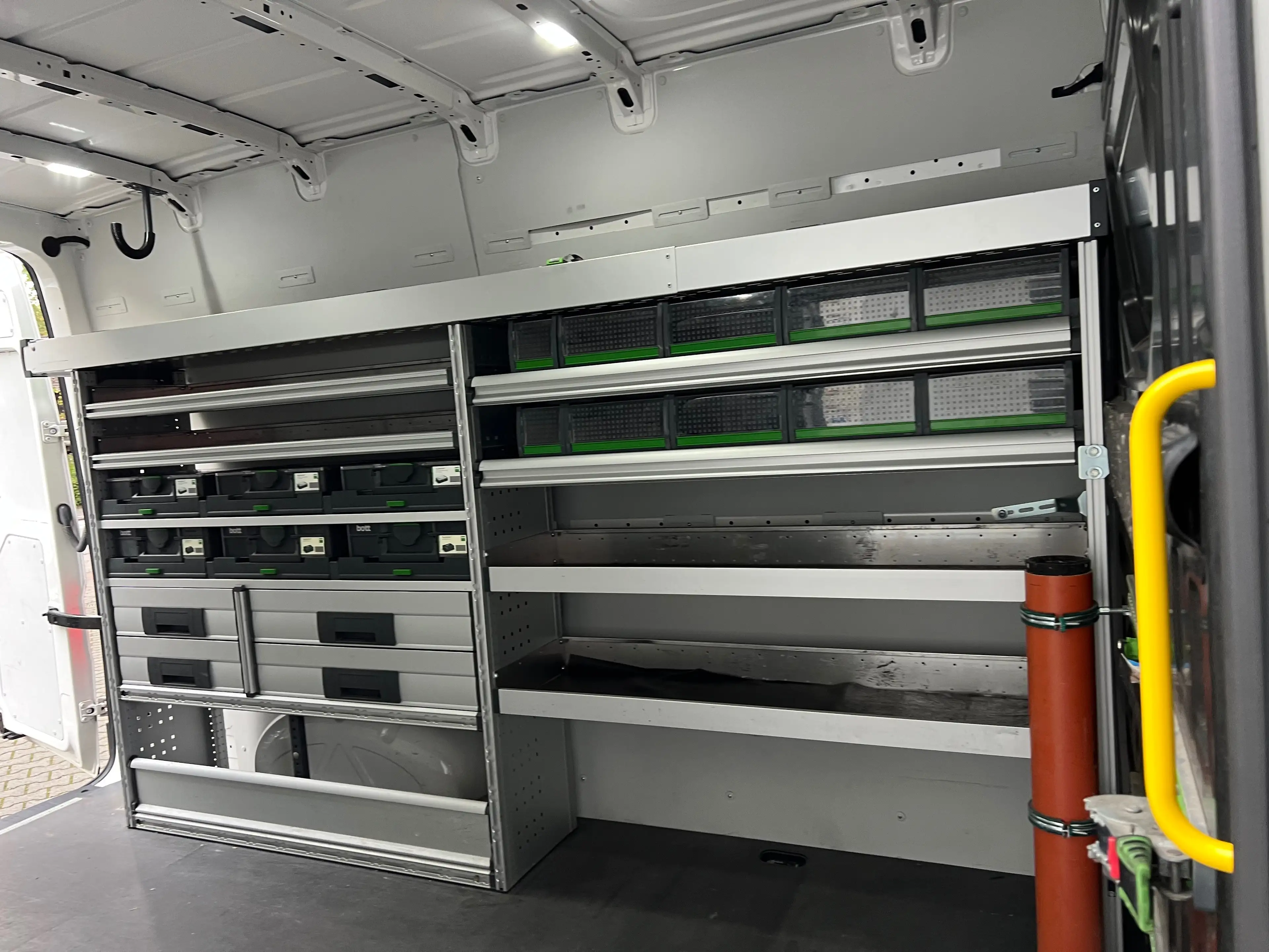 Volkswagen Crafter 35 mittellang Hochdach FWD Trendline — photo 13
