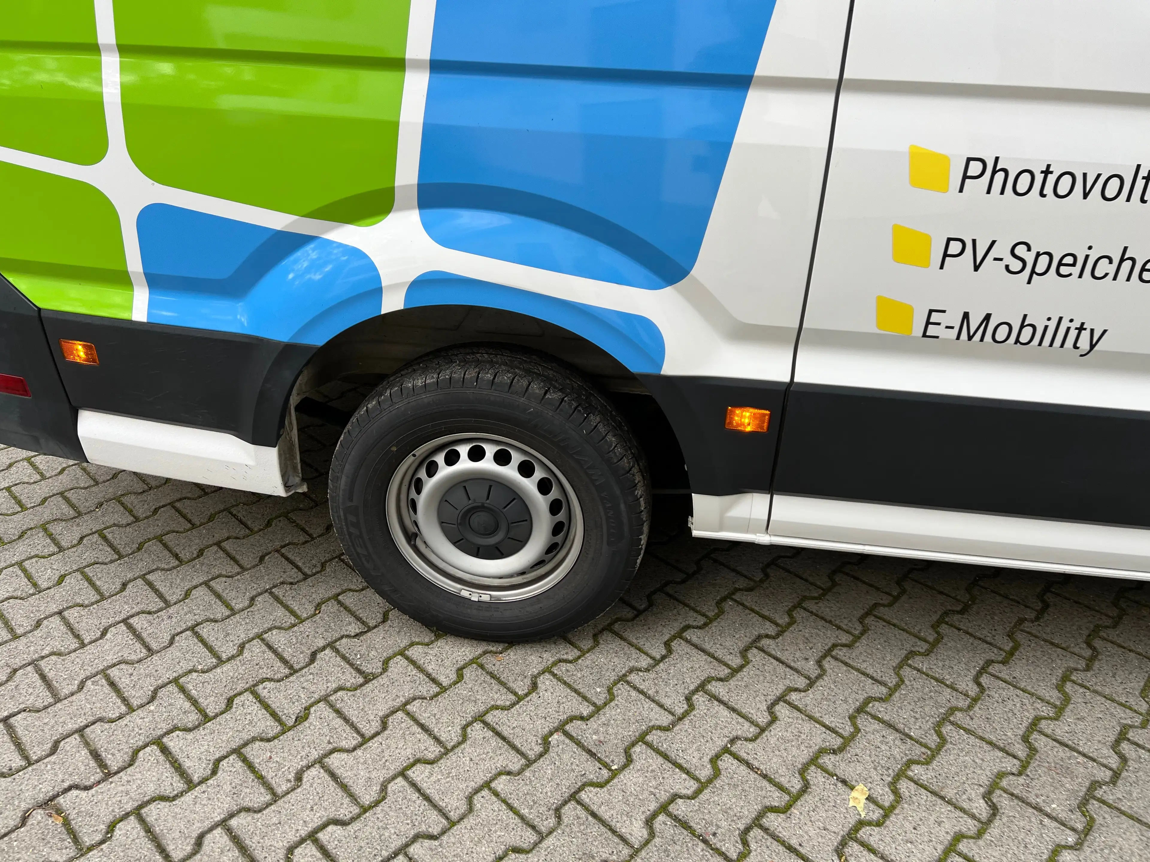Volkswagen Crafter 35 mittellang Hochdach FWD Trendline — photo 12