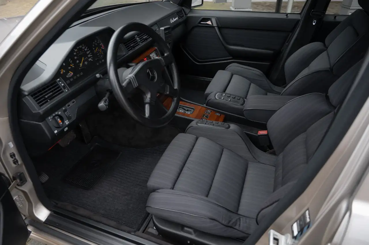 Mercedes-Benz E 300 300E (W124) Lorinser, foto 7