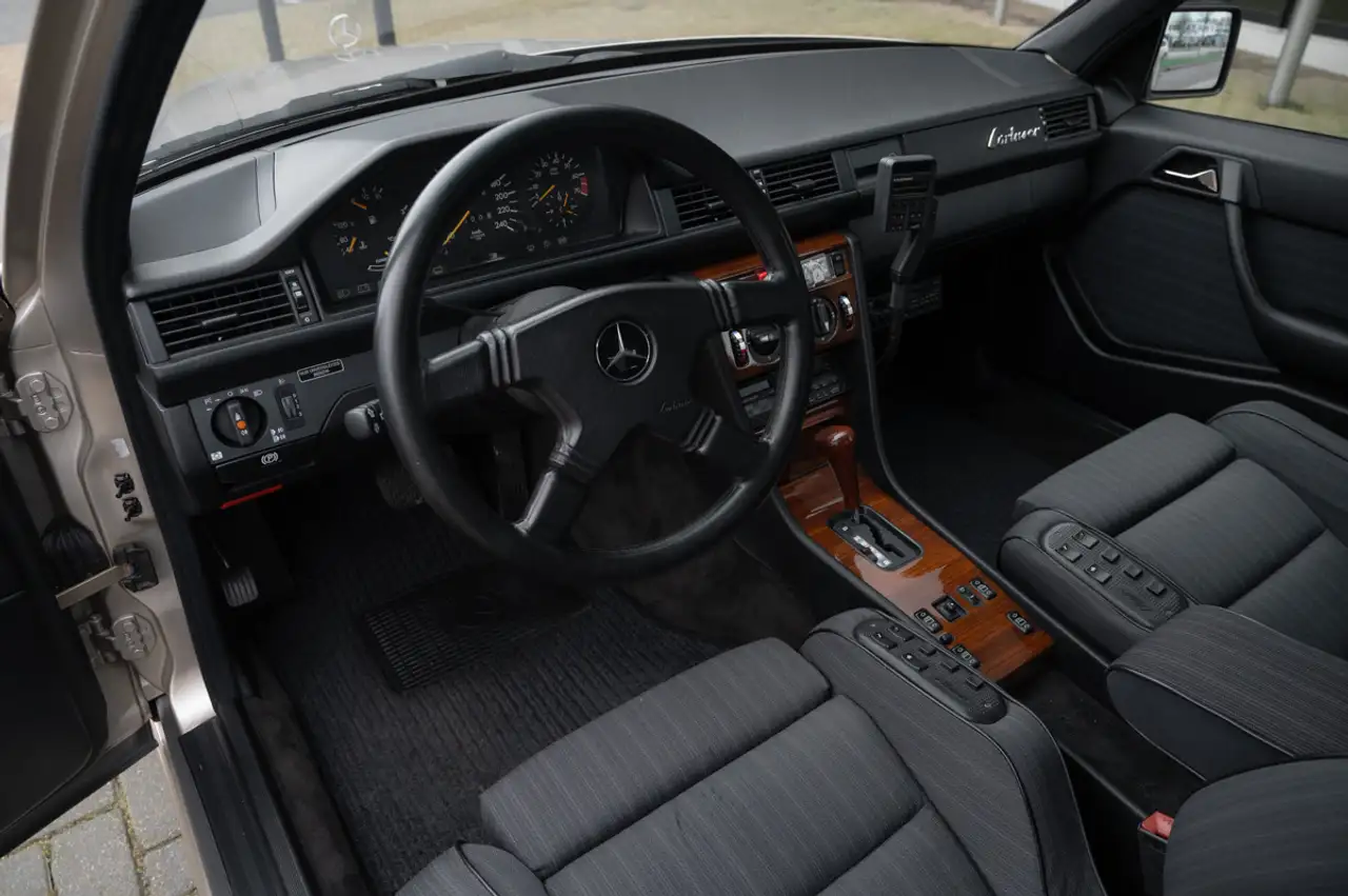 Mercedes-Benz E 300 300E (W124) Lorinser, foto 6